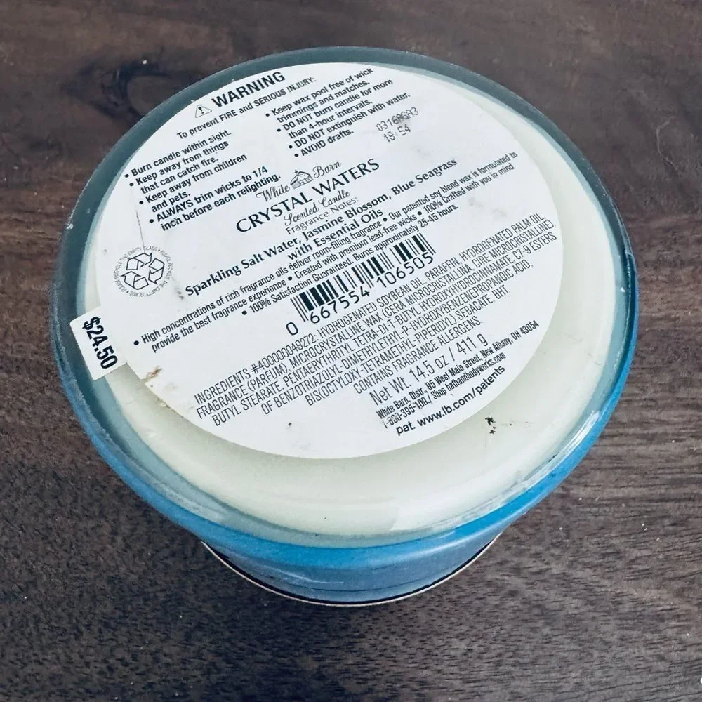 White Barn Candle Co. Crystal Waters Jar Candle - Picture 4 of 4
